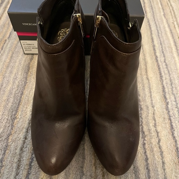 Vince Camuto Vernaya booties in walnut brown brûlée - Picture 2 of 5